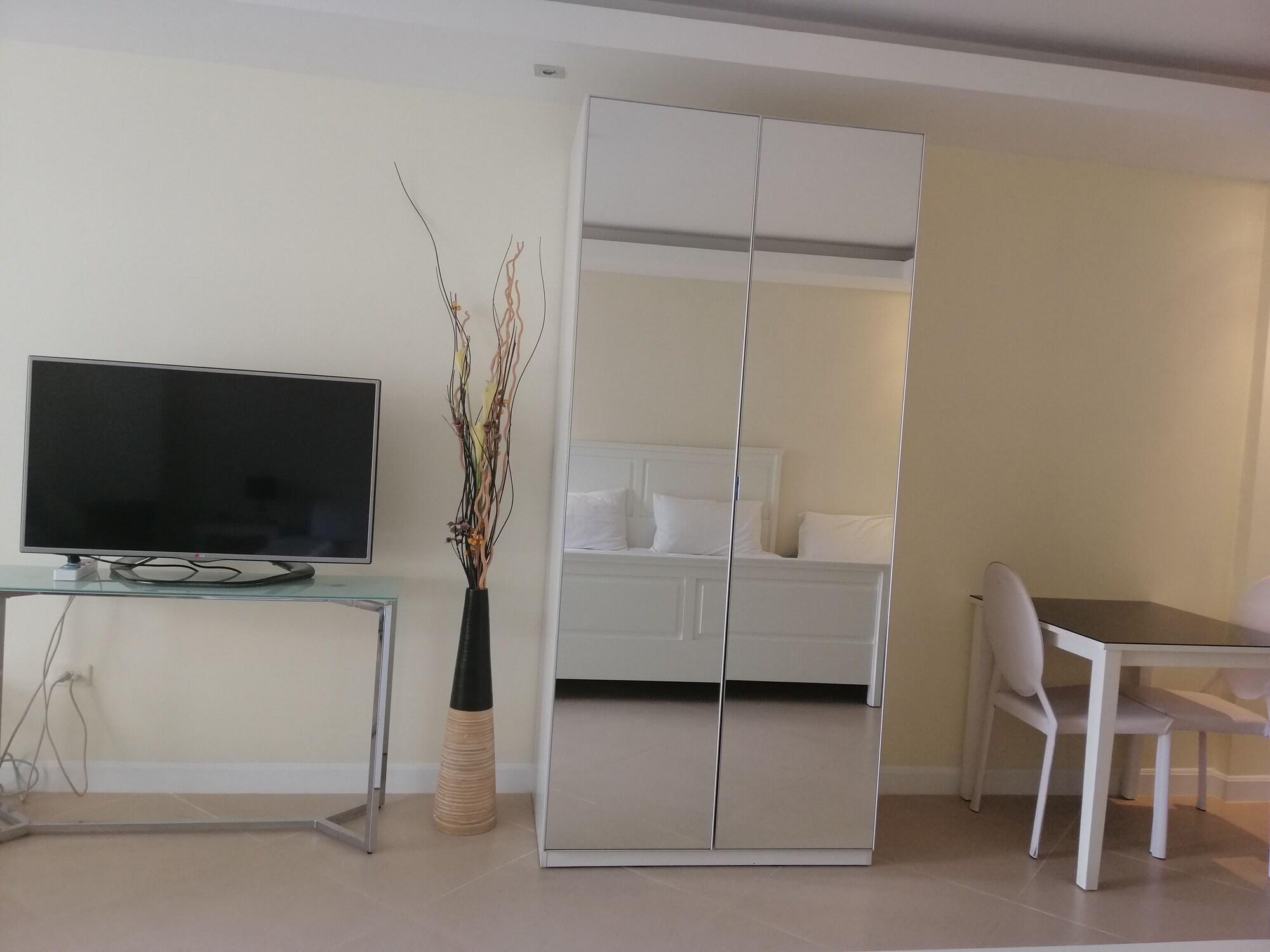 View Talay 6 Condominium By Honey Pattaya Exterior photo